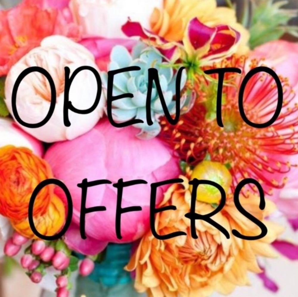 Bundle and save!!! Closet clean out!!😃